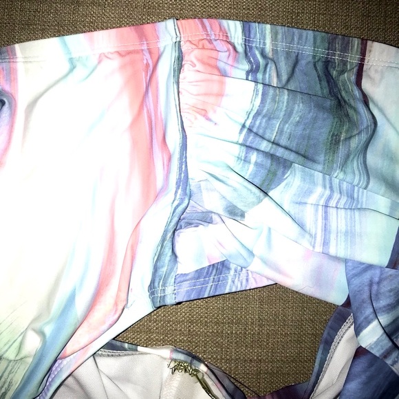 NWT Women’s abstract ruched high-waist swimsuit comfortable stretch bottoms, 16W - Picture 9 of 12